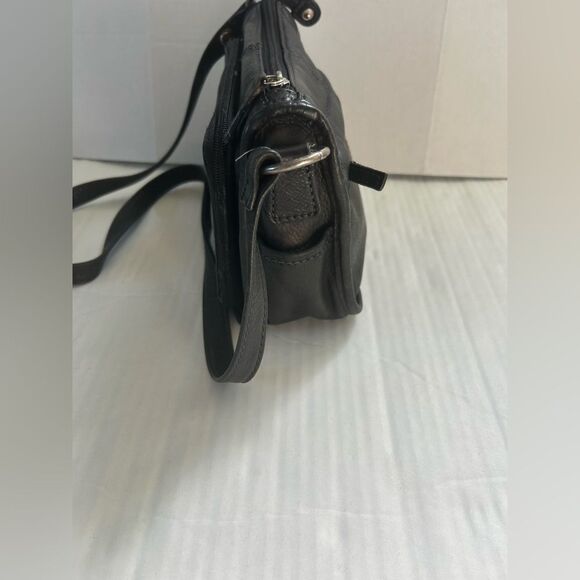 Fossil Vintage Black Leather Crossbody Bag - Picture 3 of 11